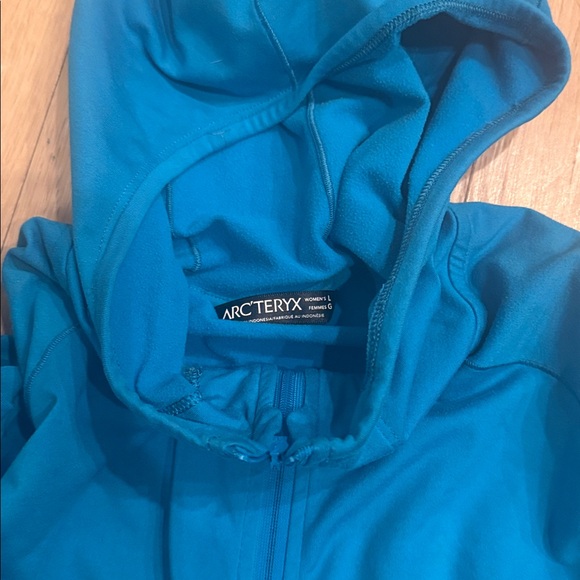 Arcteryx women’s zip up jacket - Picture 4 of 4